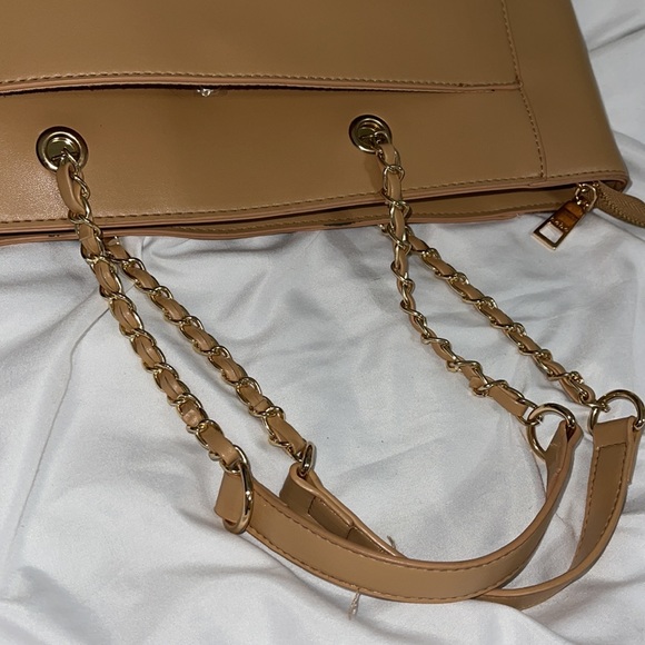 BeBe Los Angeles Tan with Gold Purse with keyhole coin holder with two handles - Picture 7 of 8